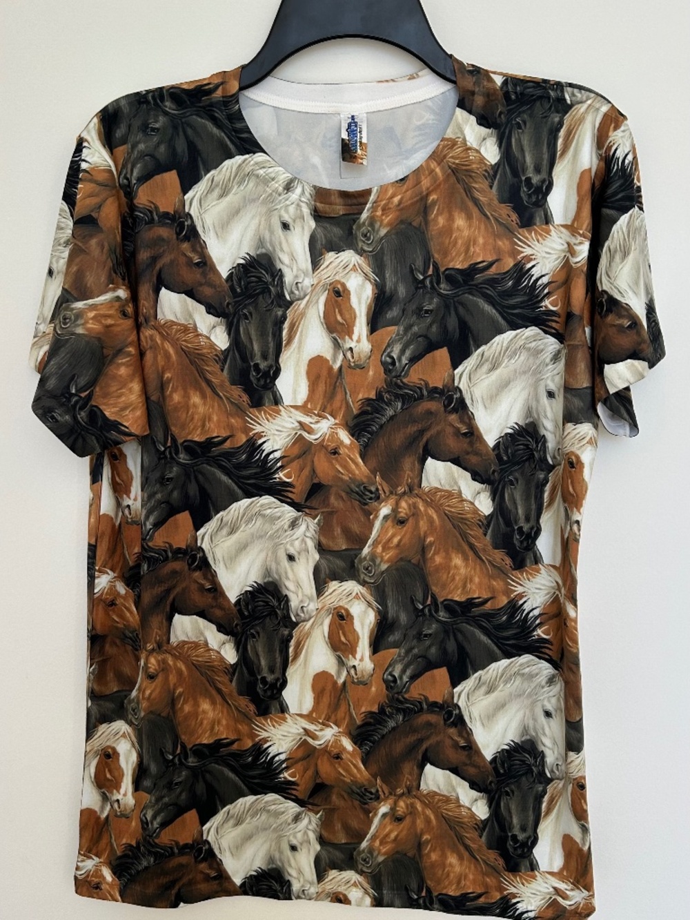 NWOT Horse All Over Print T-Shirt Unisex M Crew Neck Short Sleeve Graphic Tee